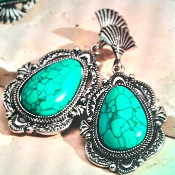 Private Label Jewelry - Beautiful Boho Teardrop Stone Earrings